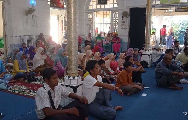 ပြည် မြို့ ကျောင်းကြီး ရှီအဟ် မတ်စ်ဂျစ်ဒ် တွင်  သခင်မကြီး ဇဲဟ်ရာ (စ.အ) အတွက် မွေးနေ့ရက်မြတ် မင်္ဂလာ အထိမ်းအမှတ်  ပြုလုပ်  ။ ။ Photos