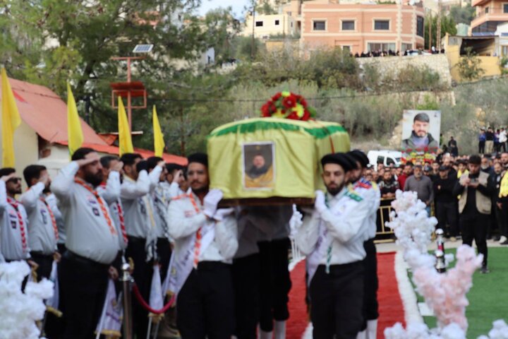 حزب الله وجماهير المقاومة يشيّعون الشهيد المجاهد الدكتور زكريا يحيى الحاج في جويا