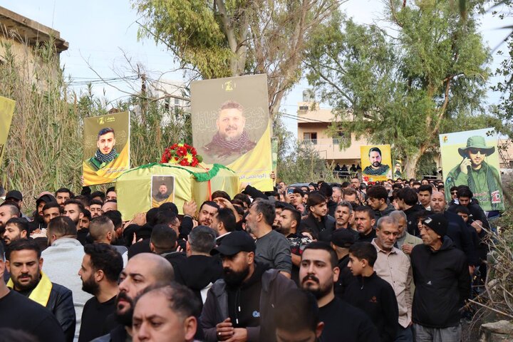 حزب الله وجماهير المقاومة يشيّعون الشهيد المجاهد الدكتور زكريا يحيى الحاج في جويا