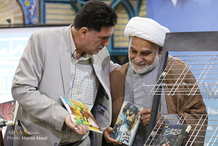 آیین رونمایی از ۶ محصول جدید بنیاد رسول رحمت در قم