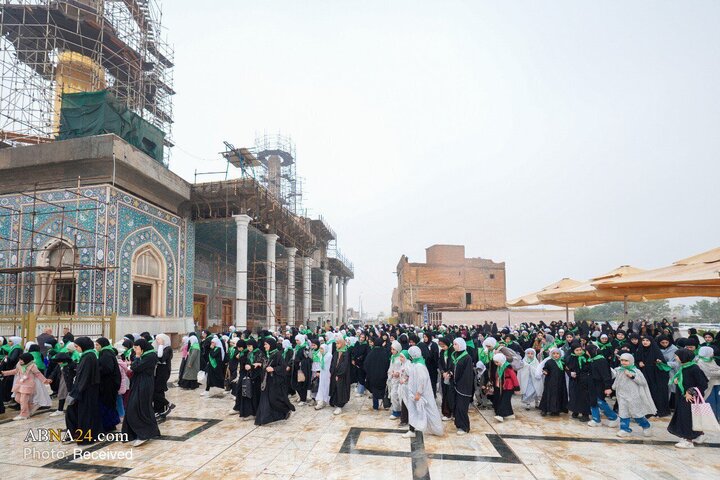 အီရတ် နိုင်ငံ သူသမီးငယ် ထောင်ပေါင်းများစွာသည် အေမာမ်မိုင်းနေ အစ္စကရီရိုင်းန် (အ.စ) ၏ ရောင်ဇာ တော် မြတ်တွင် ဂျန်ရှ်နေသက်လီးဖ်  အခမ်းအနား ကျင်းပ ။ ။ Photos