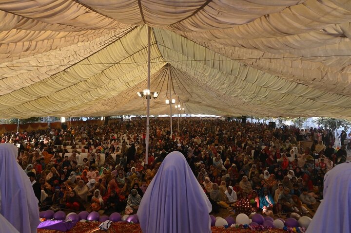 Informe fotográfico | Celebración del aniversario del natalicio de la santísima dama Fátima al-Zahra (la paz sea con ella) en la Yamia Bithat de Chiniot, Pakistán