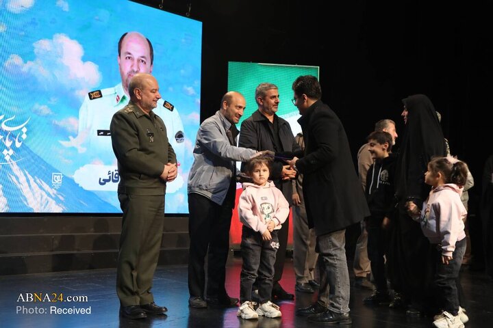 Rêzgirtin ji lêkolînerên bijarte yên berevanî û berxwedanê li Muzexaneya Netewî ya Şoreşa Îslamî