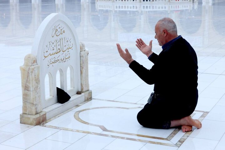 Informe fotográfico | La Gran Mezquita de Kufa, inmersa en lluvia y devoción