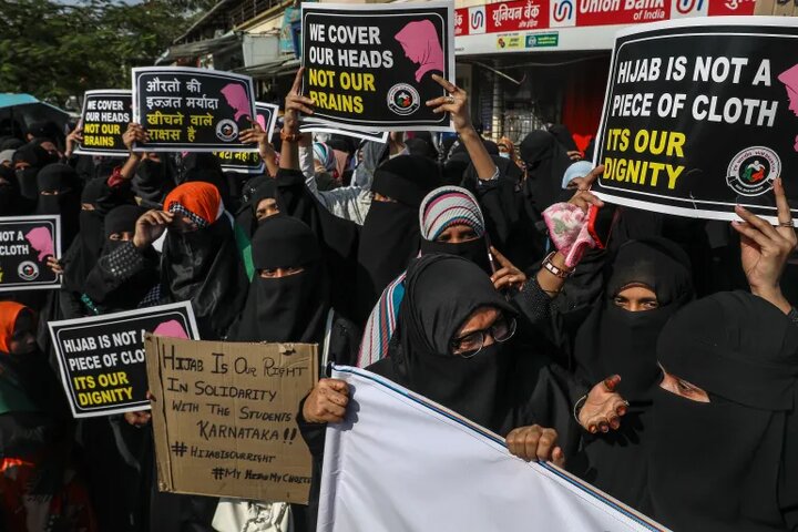 واکنش تند عفو بین‌الملل به اقدام تحقیرآمیز مقام هندی علیه زن مسلمان