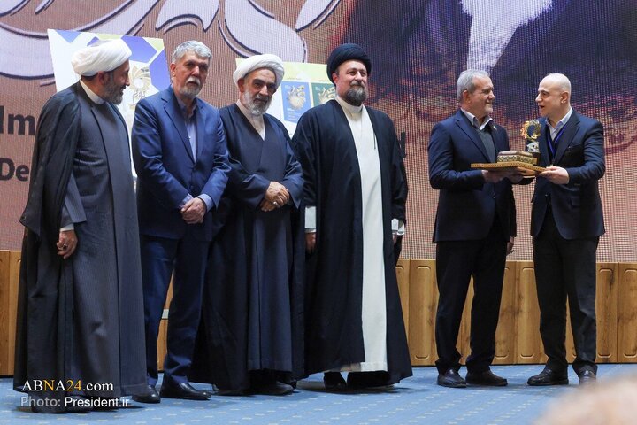 نخستین دوره «جایزه جهانی امام خمینی (ره)» با حضور رئیس جمهور