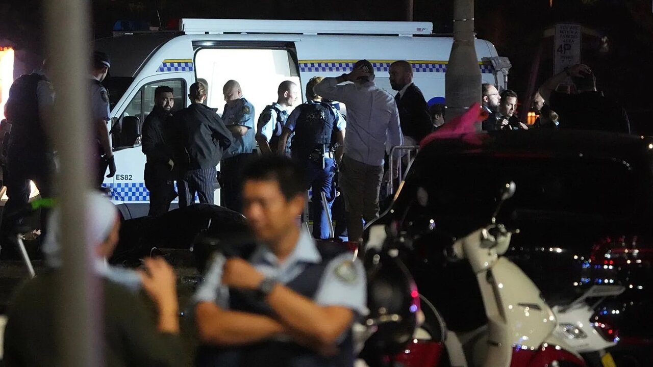 Analysis / False Flag Attack: Why Should Mossad Be Blamed for Fatal Sydney Shooting?