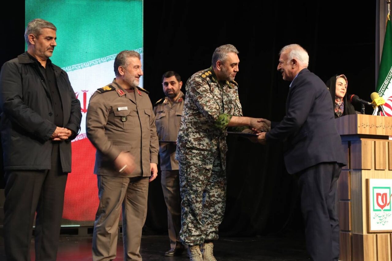 آیین تجلیل از پژوهشگران برگزیده دفاع مقدس و مقاومت در موزه ملی انقلاب اسلامی برگزار شد