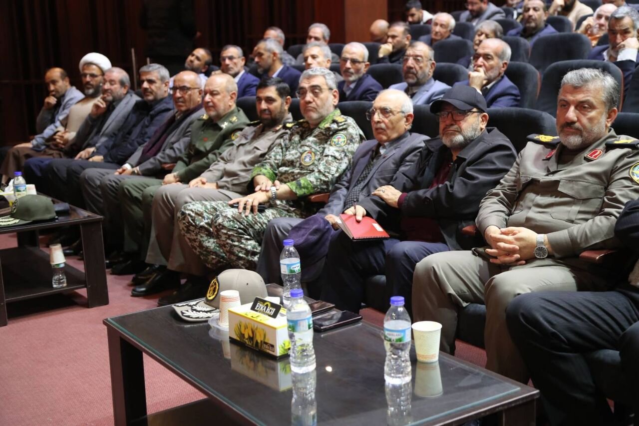 آیین تجلیل از پژوهشگران برگزیده دفاع مقدس و مقاومت در موزه ملی انقلاب اسلامی برگزار شد