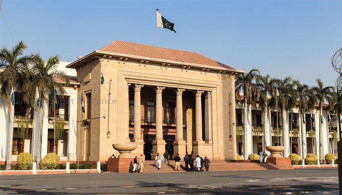 پنجاب اسمبلی: مسلم خاتون کو بے حجاب کرنے پر وزیرِ اعلیٰ بہار کیخلاف مذمتی قرارداد جمع