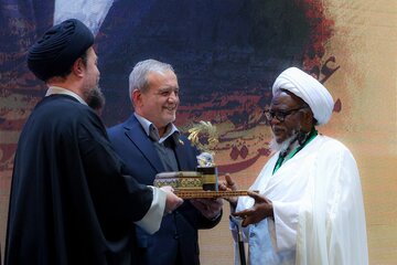 برگزیدگان نخستین دوره جایزه جهانی امام خمینی(ره) معرفی شدند