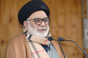 Shia Cleric Accused Bihar CM of Violating Religious Freedom After Hijab Incident
