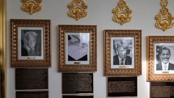 Trump instala placas ofensivas contra Biden y Obama en la Casa Blanca y defiende su economía con datos inexactos