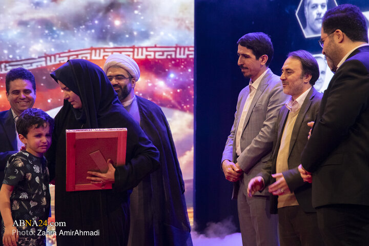 آیین تجلیل از نخبگان علمی