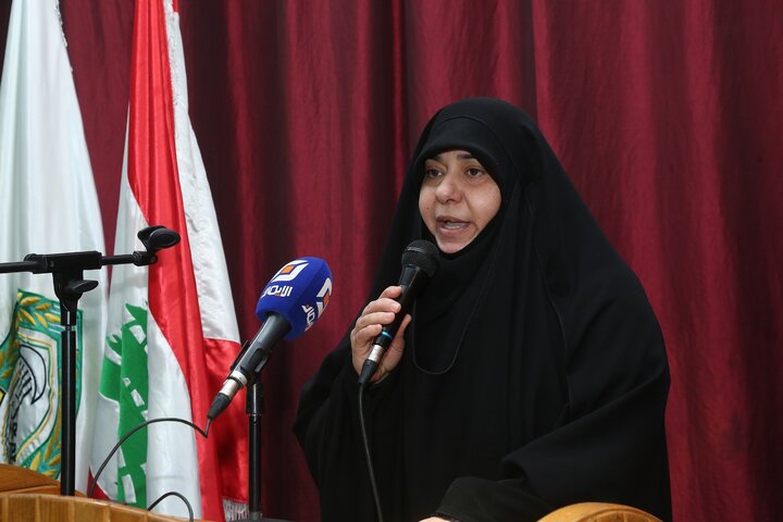 تقرير مصور/ السيد فضل الله يتفقد معرض الكتاب النسوي في بلدة جوبا اللبنانية ويلقي كلمة