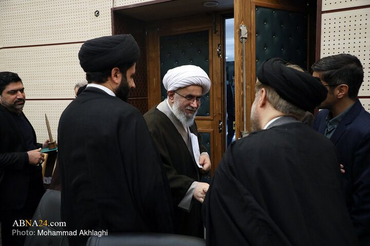 Photos (2): Unveiling of 50 Research Works by AhlulBayt World Assembly on Lifestyle, Shia Status Studies, Translation