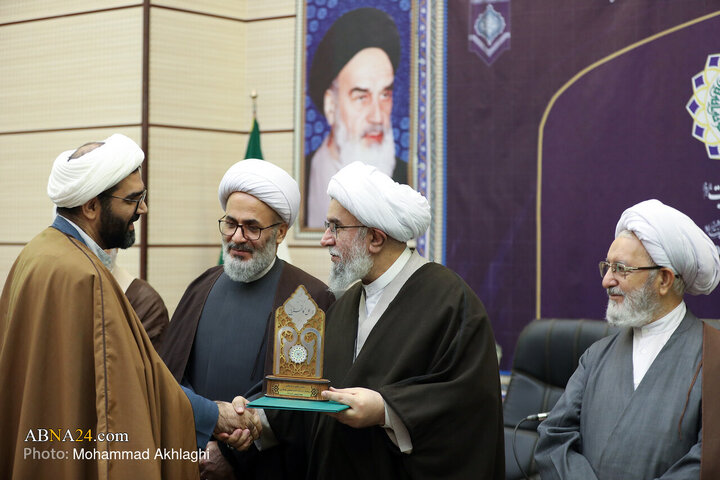 Photos (2): Unveiling of 50 Research Works by AhlulBayt World Assembly on Lifestyle, Shia Status Studies, Translation