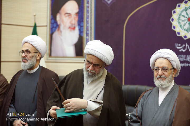 Photos (2): Unveiling of 50 Research Works by AhlulBayt World Assembly on Lifestyle, Shia Status Studies, Translation