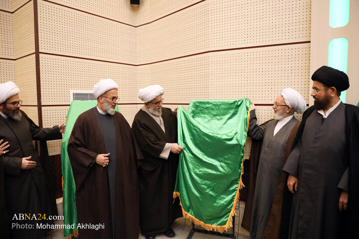 Photos (2): Unveiling of 50 Research Works by AhlulBayt World Assembly on Lifestyle, Shia Status Studies, Translation