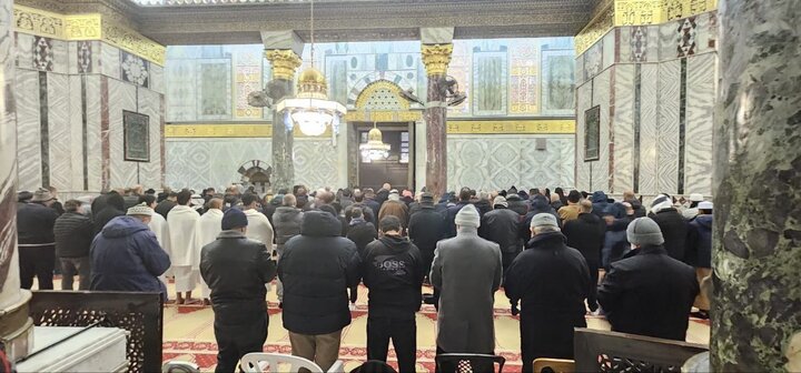 مشاهد من إقامة صلاة فجر اليوم في المسجد الأقصى المبارك