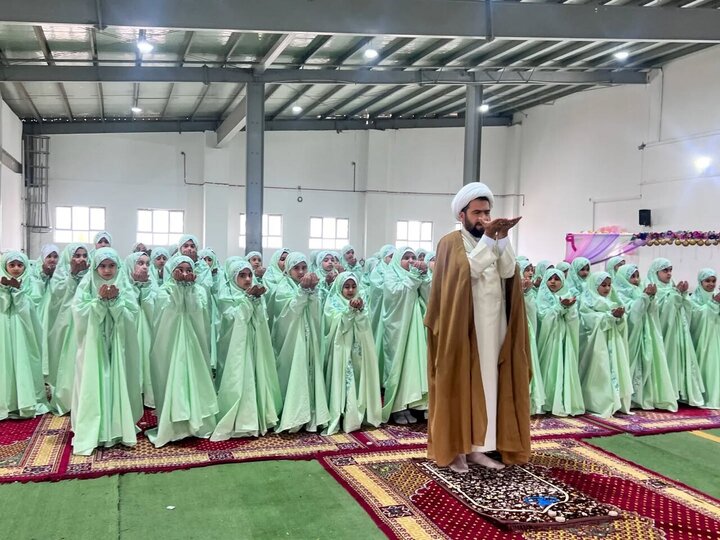 تقرير مصور/ مدرسة دار الزهراء للأيتام في النجف تقيم مراسم التكليف للفتيات البالغات