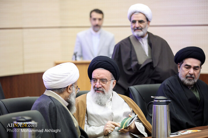 آیین رونمایی از موسوعه معارف شیعه در مجمع جهانی اهل‌بیت(ع)