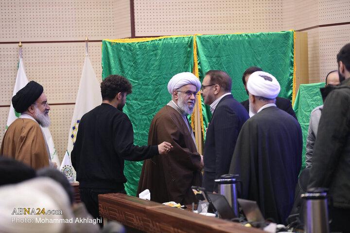 Informe fotográfico | Ceremonia de presentación de la Enciclopedia de Conocimientos Shiíes en la Asamblea Mundial de Ahlul Bayt (PB)