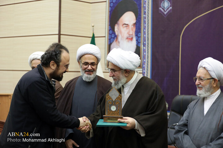 Informe fotográfico | Presentación de 50 obras de investigación de la Asamblea Mundial de Ahlul Bayt (PB) sobre estilo de vida, estudios sobre el estatus shií y traducción