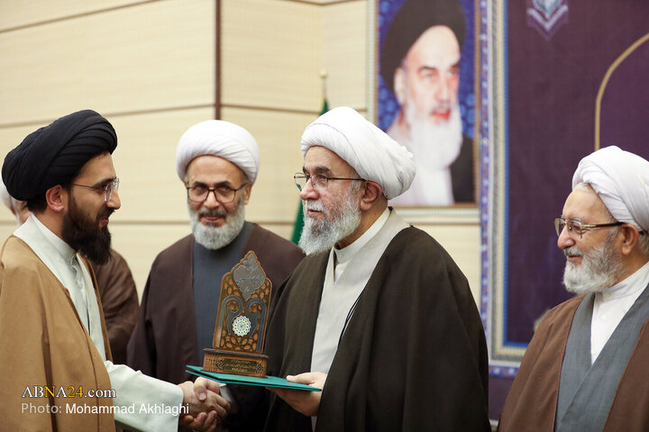 Informe fotográfico | Presentación de 50 obras de investigación de la Asamblea Mundial de Ahlul Bayt (PB) sobre estilo de vida, estudios sobre el estatus shií y traducción