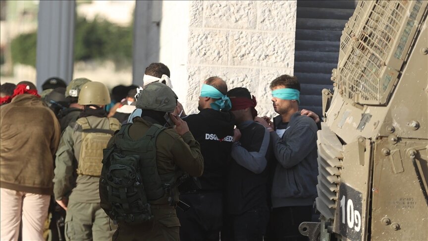 Palestinian child among 40 kidnapped in IOF West Bank arrest campaign