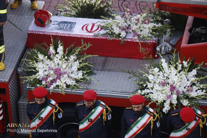 تشییع پیکر شهید آتش نشان صالح امانی در تبریز