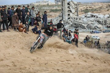 Photos: Gaza Youths Resume Motorcycle Riding After Two-Year War Disruption