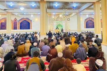 عکس خبری | نماز جمعه شیعیان افغانستان در استان هلمند