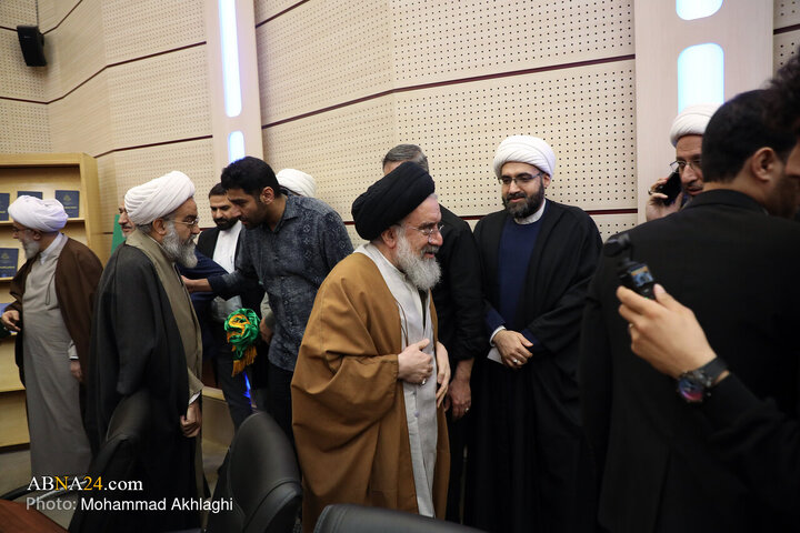Photos (1): Unveiling ceremony of Encyclopedia of Shia teachings held at AhlulBayt World Assembly