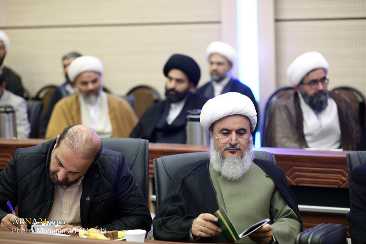 Photos (2): Unveiling ceremony of Encyclopedia of Shia teachings held at AhlulBayt World Assembly