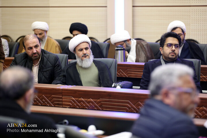 Photos (2): Unveiling ceremony of Encyclopedia of Shia teachings held at AhlulBayt World Assembly