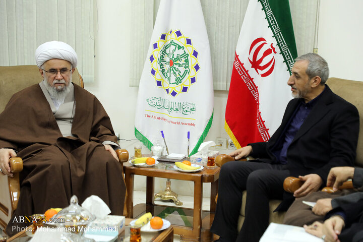 Photos: Foreign guests of Imam Khomeini World Award meet Secretary-General of AhlulBayt World Assembly
