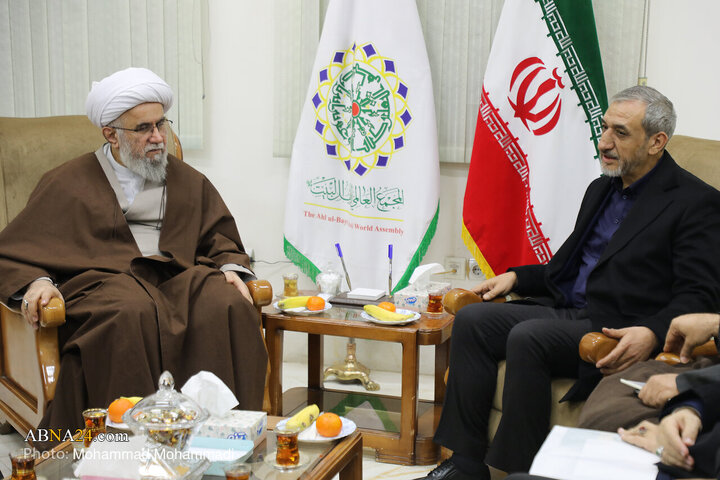 Photos: Foreign guests of Imam Khomeini World Award meet Secretary-General of AhlulBayt World Assembly