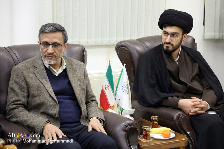 Photos: Foreign guests of Imam Khomeini World Award meet Secretary-General of AhlulBayt World Assembly