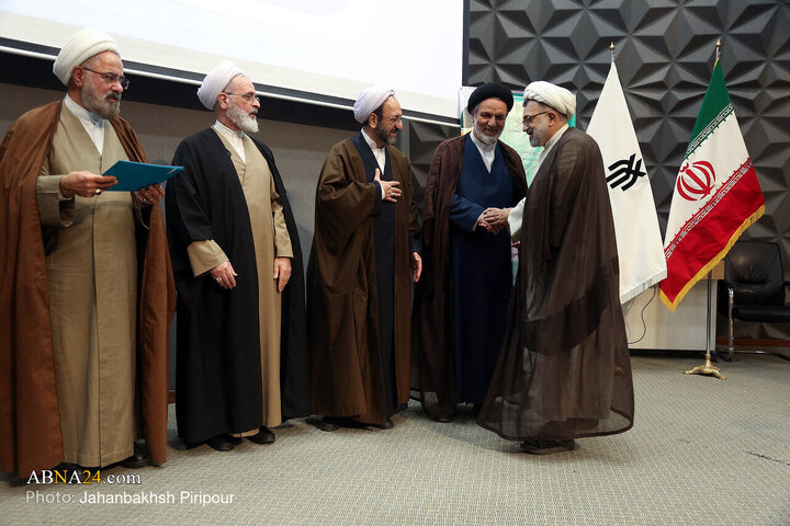 Photos: National conference on “School, Conduct of Holy Prophet: Islamic Humanities for Building Individuals, Society”