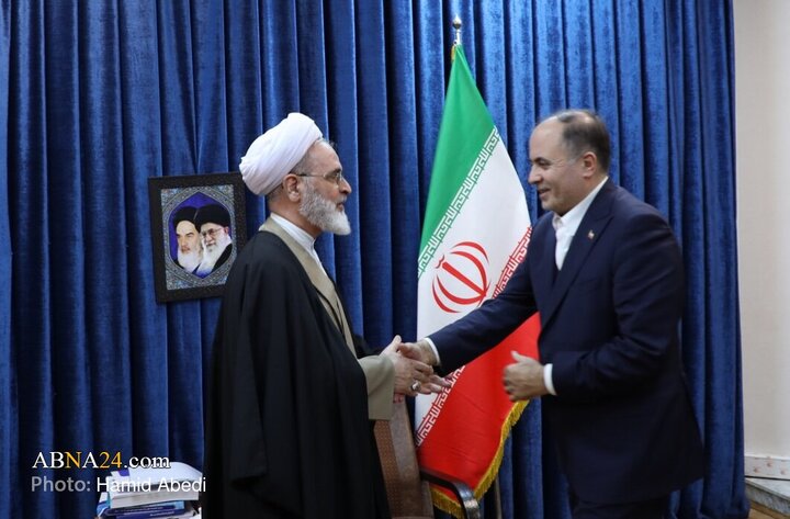 Photos: Iran's Minister of Agriculture meets with Director of seminaries