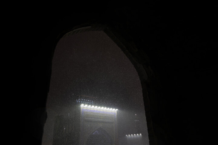 Photos: Autumn Snowfall at Imam Reza Holy Shrine