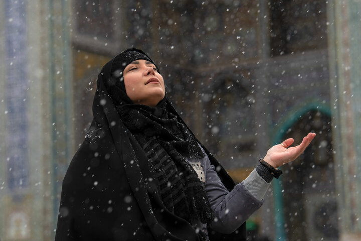 Photos: Autumn Snowfall at Imam Reza Holy Shrine