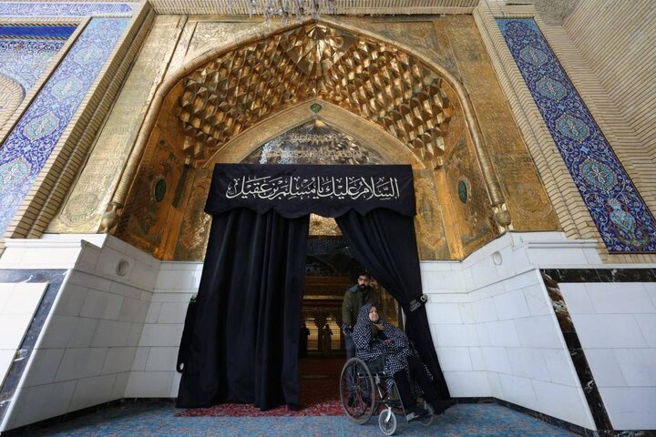 وفقا لما أفادته وكالة أهل البيت (ع) للأنباء ـ ابنا ـ تنشر وكالة "أبنا" للأنباء مشاهد جديدة عن مسجد الكوفة المعظم وهو خال من الزوار، في أجواء مطرية .