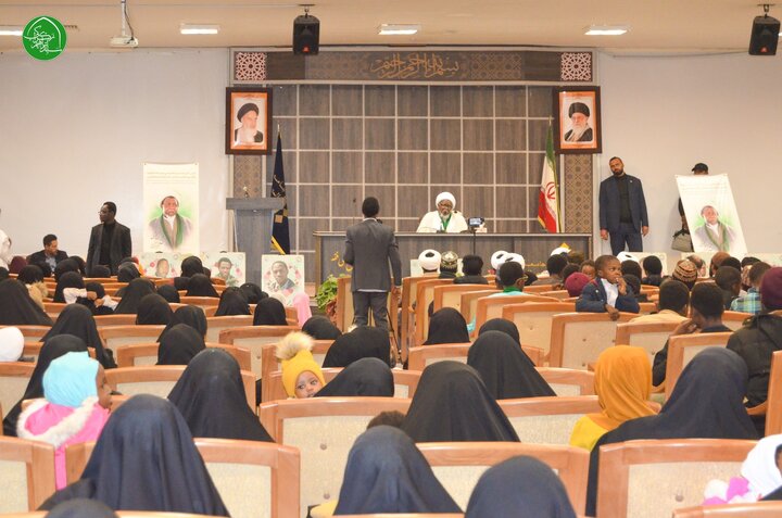 Photos: Sheikh Zakzaky Meets African Students in Qom Seminary