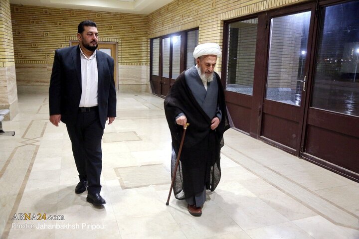 حضور آیت‌الله‌العظمی سبحانی در موسسه علمی پژوهشی امام جعفرصادق(ع) جهت برگزاری درس اخلاق