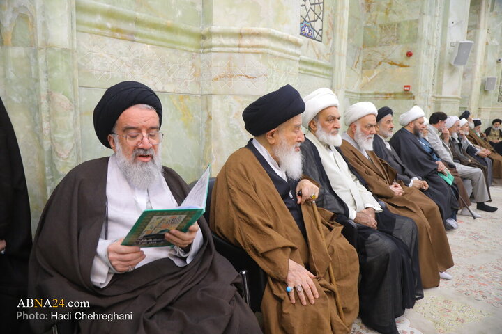 حضور سید احمد خاتمی،‌ امام جمعه موقت تهران‌، عضو جامعه‌ مدرسین‌ حوزه‌ علمیه‌ قم  در مراسم بزرگداشت سی و دومین سالگرد ارتحال آیت‌الله حاج سید محمدرضا موسوی گلپایگانی(ره)