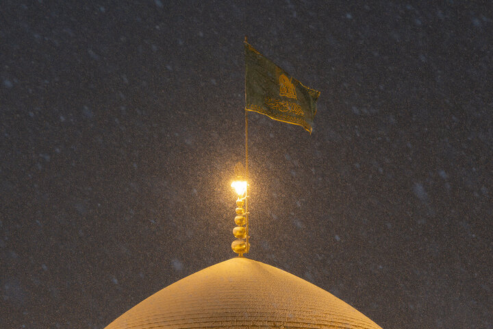Video: Snowfall at the Holy Shrine of Imam Al-Reza
