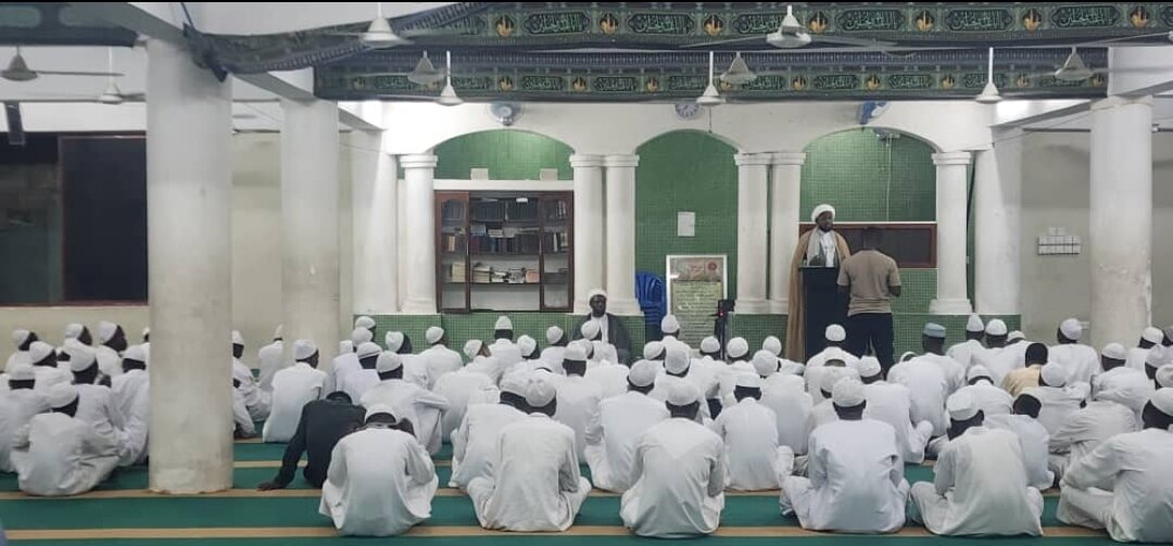 Darsa ya Akhlaq kwa Wanafunzi wa Hawza Imam Sadiq (a.s), Kigogo Post – Dar es Salaam, kuhusu: Kibri na Athari Zake kwa Mwanadamu