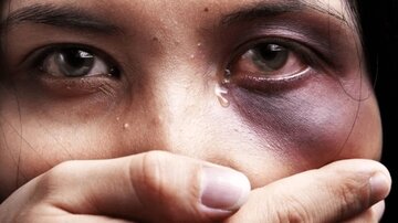 تحفظِ نسواں کا افسانہ؛ زن کُشی میں مغرب کا منفرد ریکارڈ + تصاویر